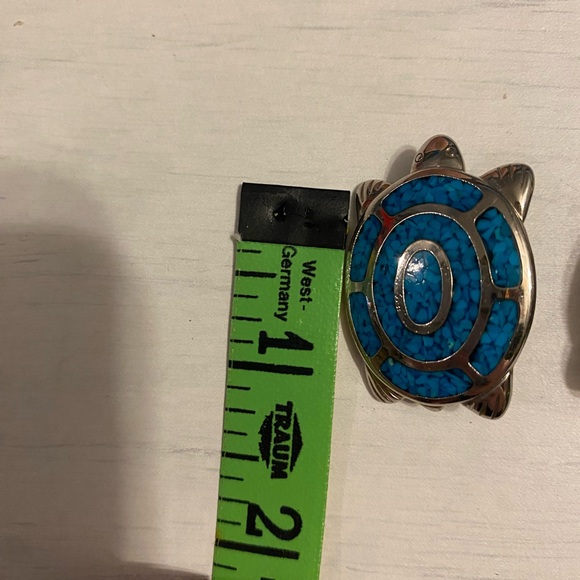 Vintage Trifari Turtle Clip On Earrings Silver Tone Faux Turquoise - Picture 3 of 7